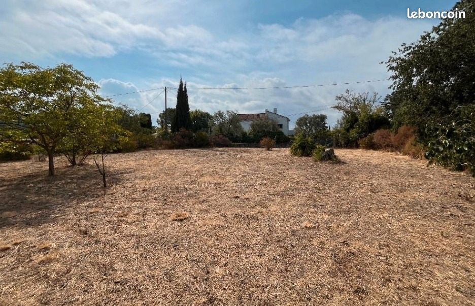 Terrain 1 000 m² Lorgues · 230 000 €