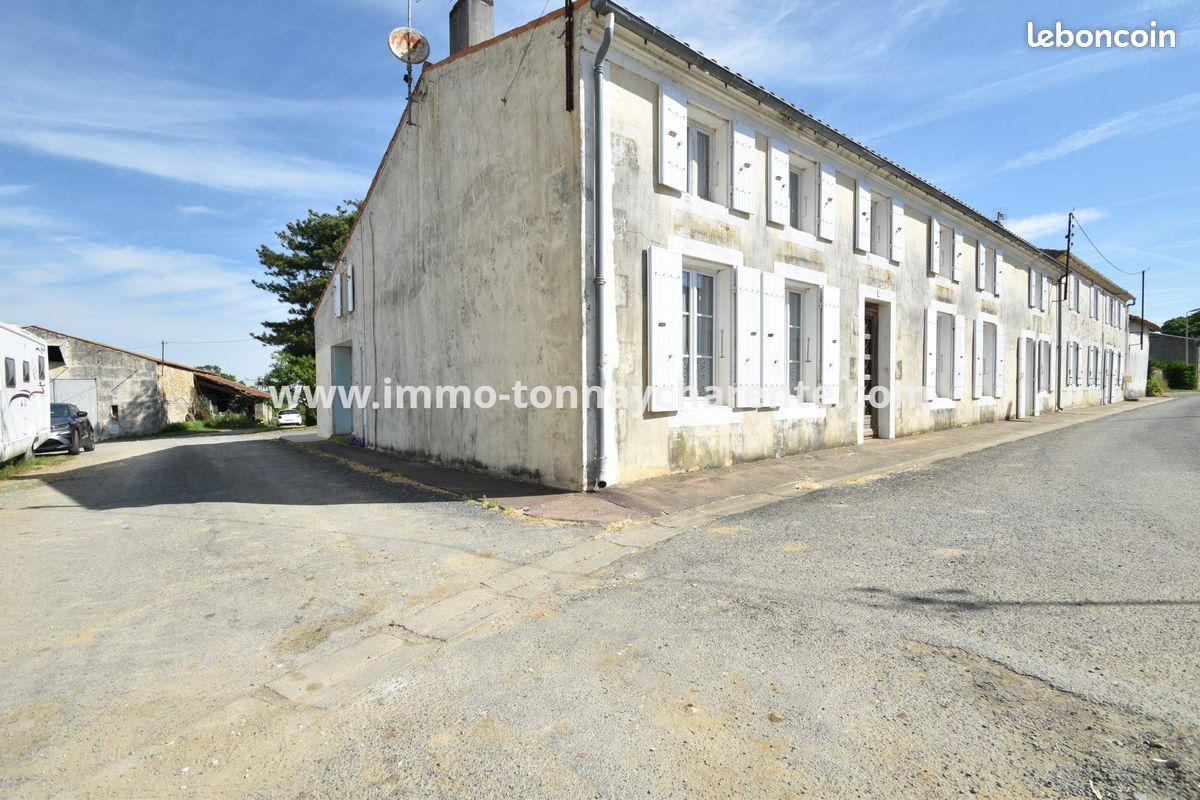 Maison 9 pièces 190 m² · à Moragne · 190 m² · 184 800 €