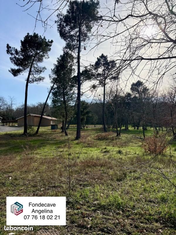 Terrain 1 260 m² Casteljaloux · 62 950 €