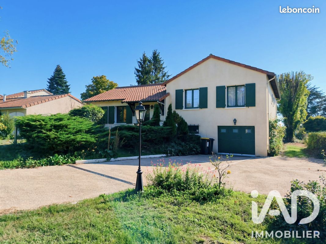 Maison 7 pièces 166 m² · à Sèvres-Anxaumont · 166 m² · 270 000 €