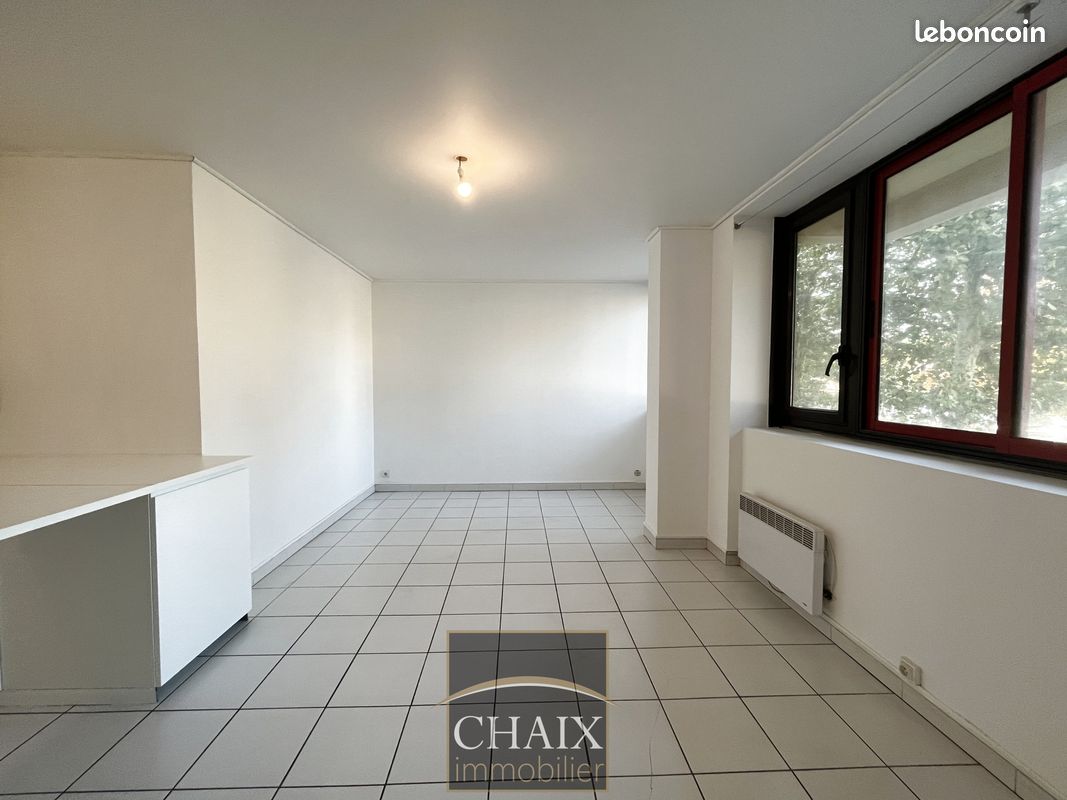 Appartement 2 pièce(s) 50 m²à louer Aubagne