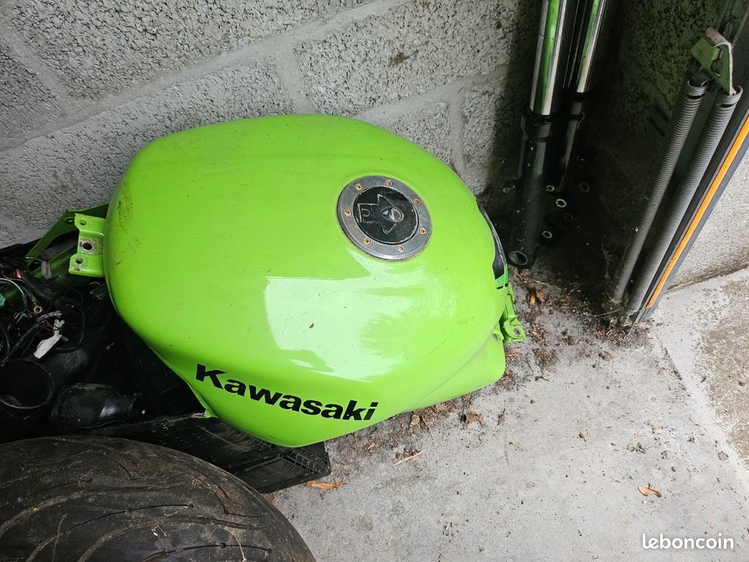 ZX9R de 94 à 97 (image 2)