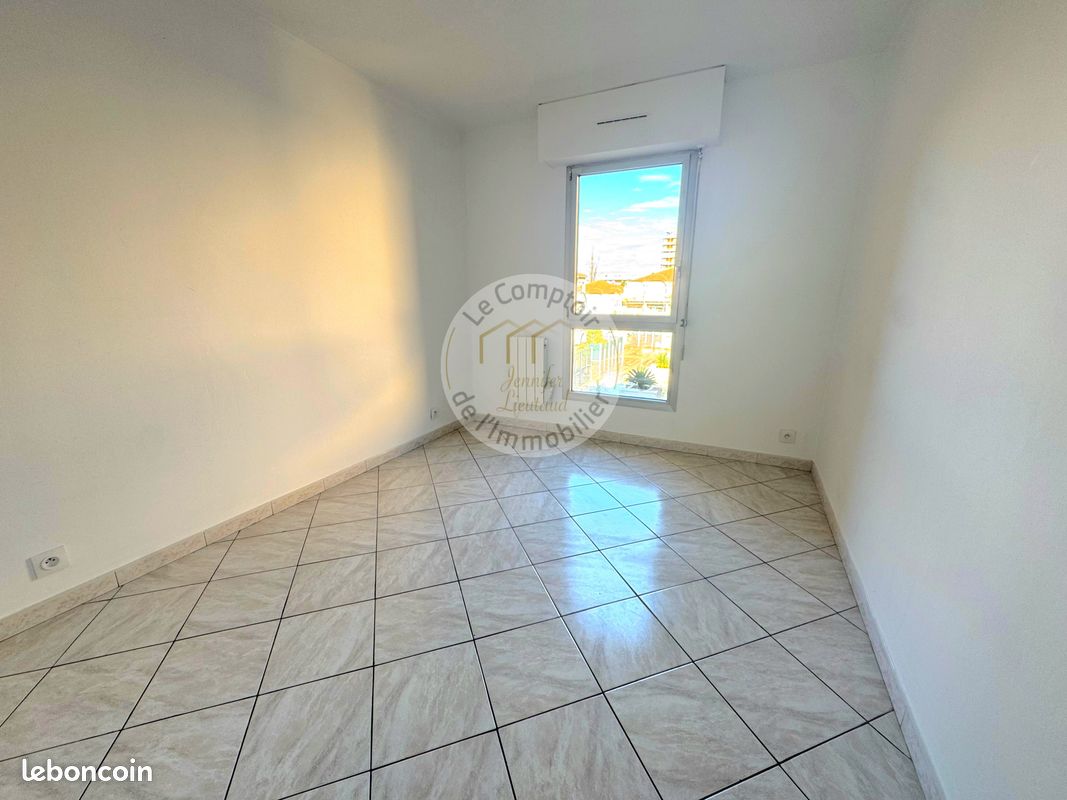 Appartement 4 pièces 99 m² · à Marseille · 99 m² · 600 €