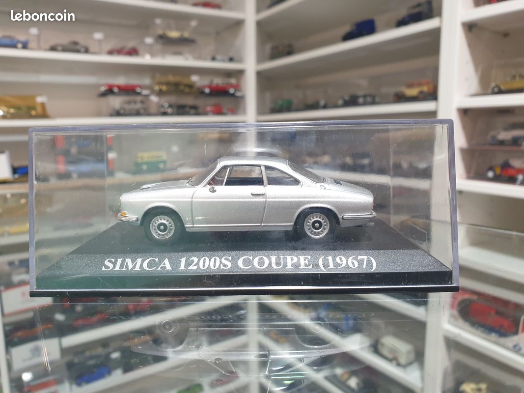 Miniacars 43 Résine SB 1/43 - Simca 8 1200 Coupé 1949 Rouge