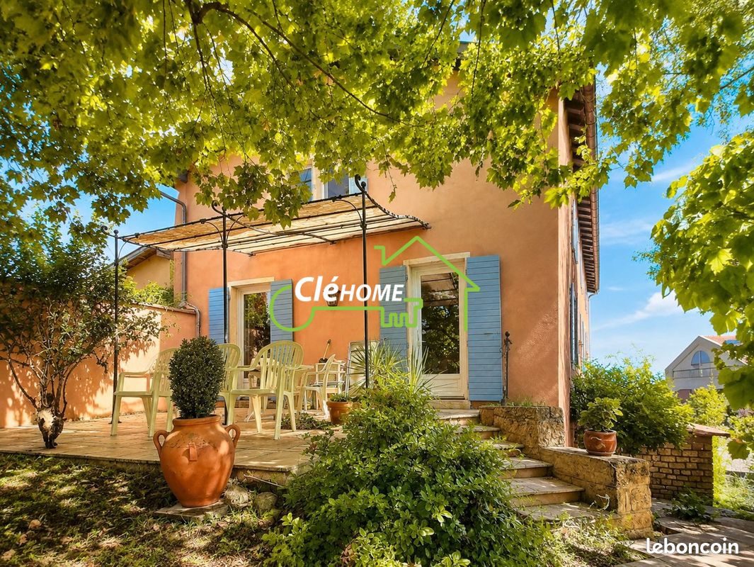 Maison 10 pièces 320 m² · à Fleurieux-sur-l'Arbresle · 320 m² · 650 000 €