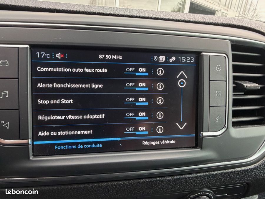 Peugeot Expert FOURGON 2.0 BlueHDi 145 EAT8 ASPHALT GPS Attel. 1ère Main 21950.H.T (image 21)