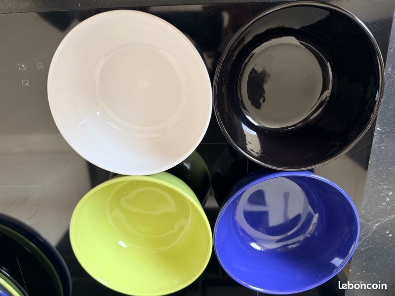 Vaisselle (assiettes et bols) (image 3)