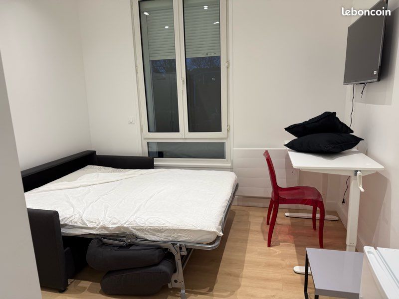 Appartement 1 pièce 15 m² · à Cachan · 15 m² · 830 €