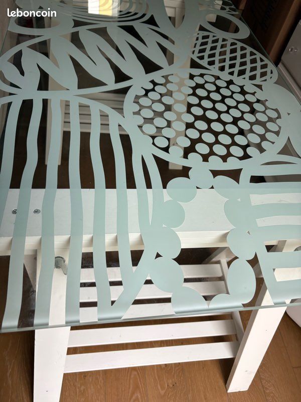 Bureau IKEA : plateau en verre trempé et un tréteau réglable IKEa (image 4)