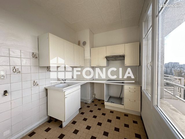 Appartement 3 pièces 69 m² · à Toulon · 69 m² · 765 €