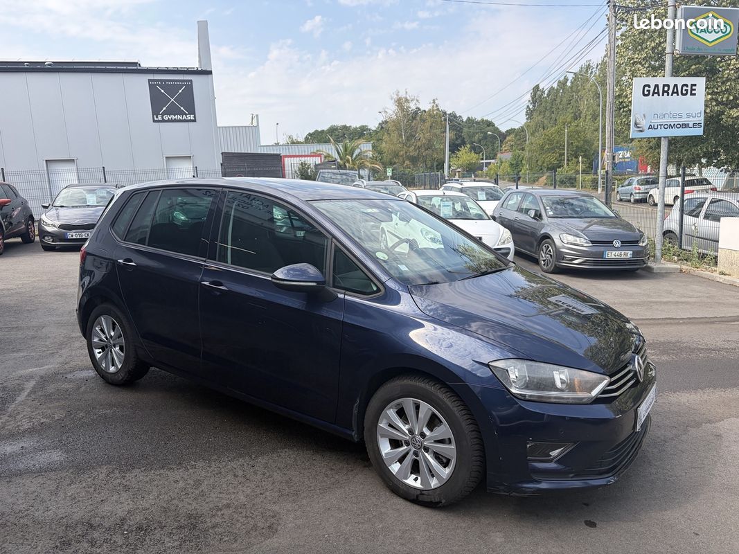 Volkswagen GOLF SPORTSVAN 1.6 TDI 110CH BLUEMOTION FAP CONFORTLINE BUSINESS (image 2)