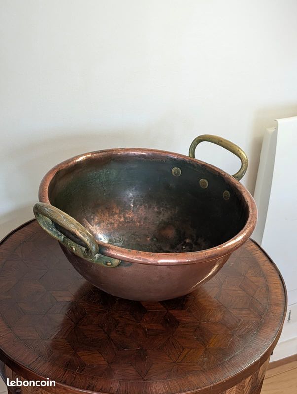 Lot De Caquelons En Cuivre Sur Support Bois - Déco Vintage