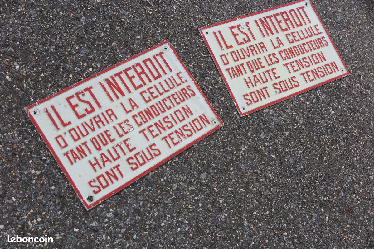 Ancienne plaque tole emboutie industrielle HAUTE TENSION (image 2)
