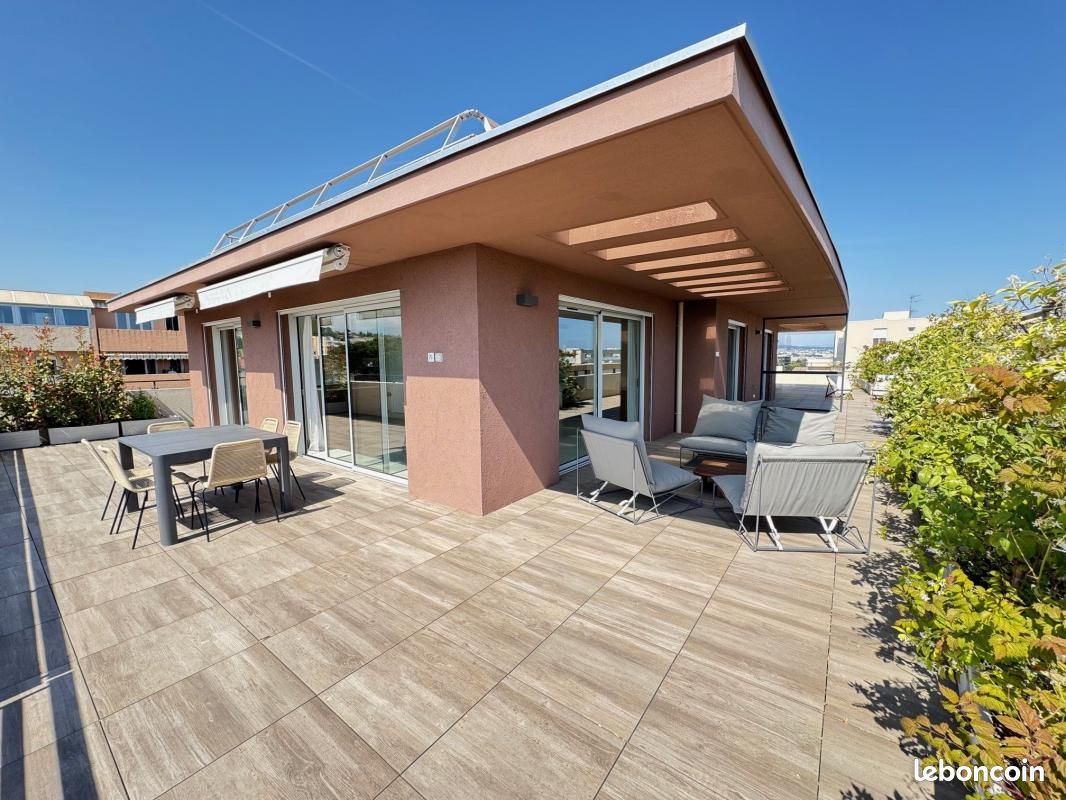 Appartement 4 pièces 131 m² · à Saint-Laurent-du-Var · 131 m² · 1 080 000 €
