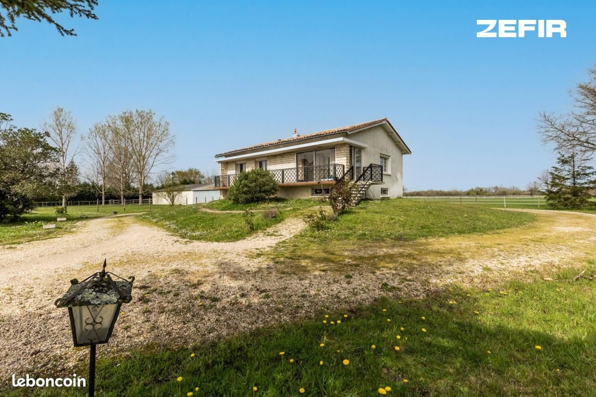 Maison 8 pièces 130 m² - Les Églisottes-et-Chalaures 33230 (image principale 0)