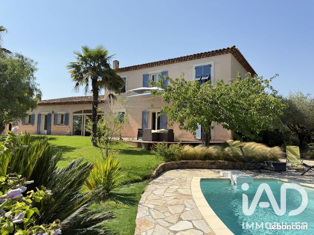 Maison 7 pièces 215 m² · à Solliès-Ville · 215 m² · 1 248 000 €