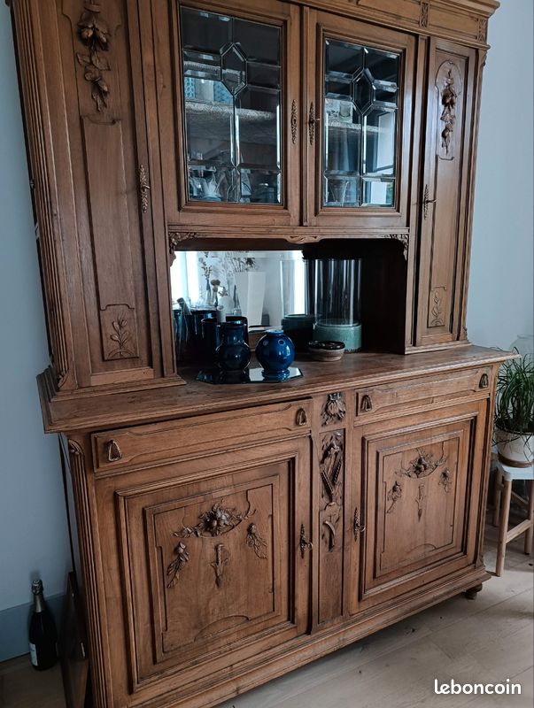 Buffet style Art nouveau en bois clair (image 1)
