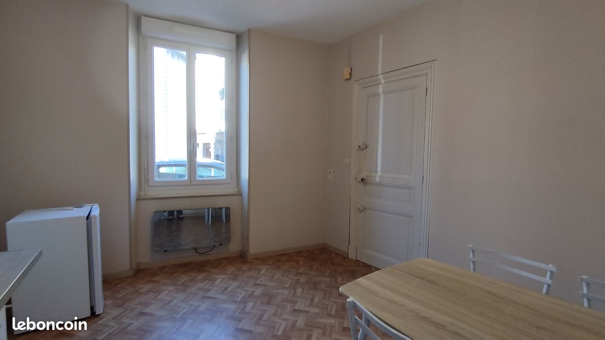 Appartement 2 pièces 27 m² · à Revel · 27 m² · 350 €/mois