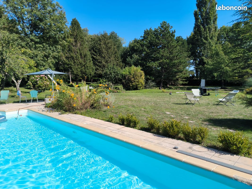 Gite 8 couchages maison rénovée en 2023 - piscines (image 9)