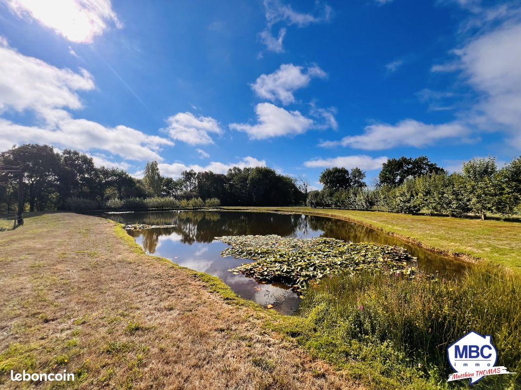 Terrain 11148 m² MONTREVAULT SUR EVRE · à Montrevault-sur-Èvre · 29 990 €