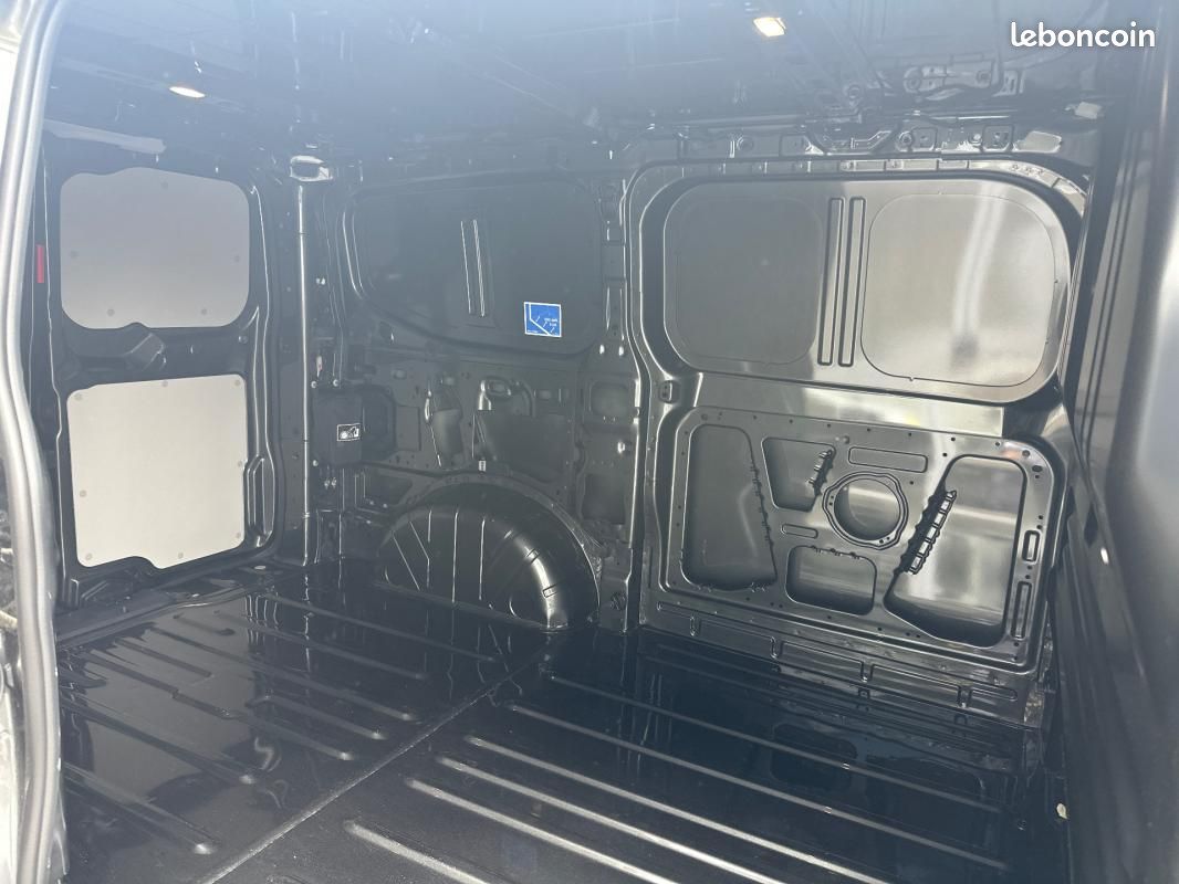Ford Transit Custom FOURGON FGN 320 L1H1 2.0 ECOBLUE 170 CH BVA8 TREND (image 10)
