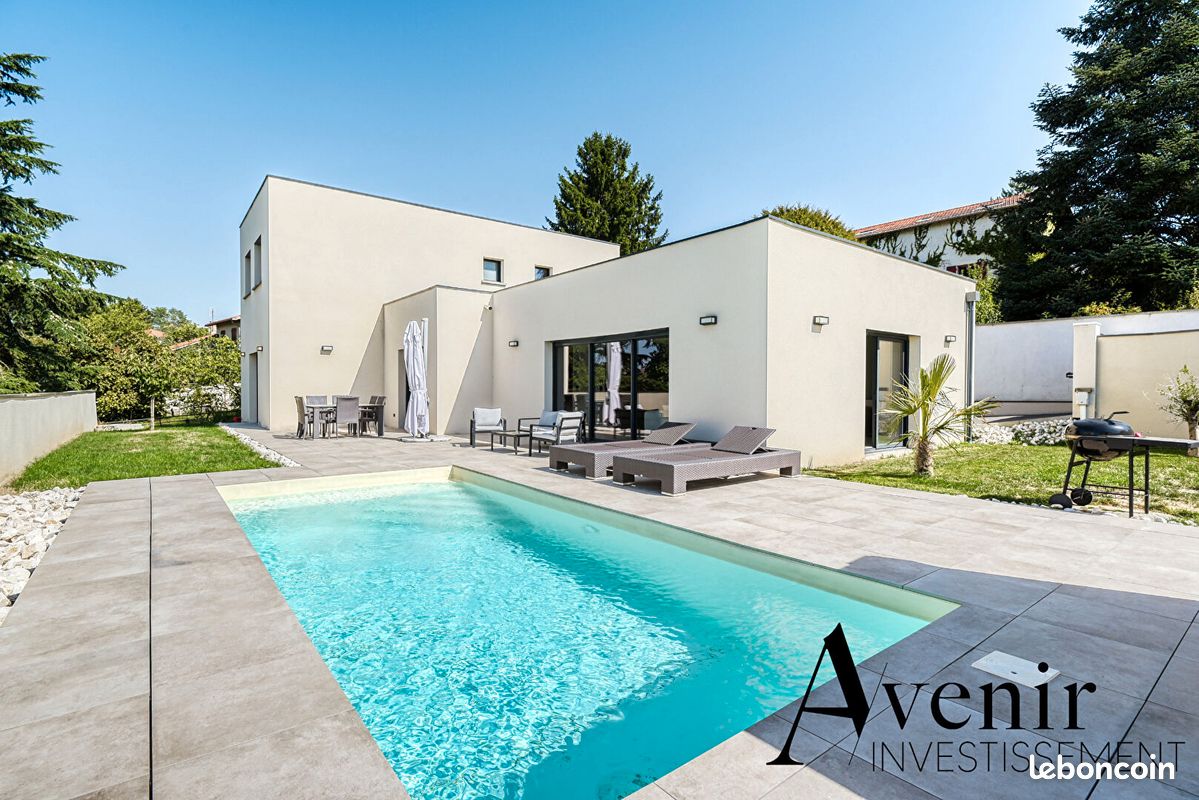 Maison 7 pièces 206 m² · à Montanay · 206 m² · 795 000 €