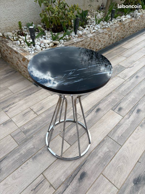 Table (image 1)