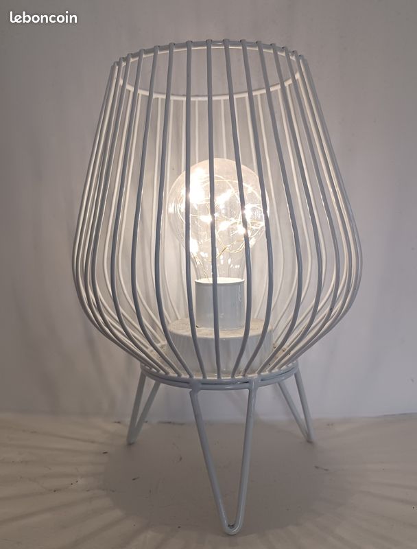 Lampe sans fil en métal blanc (image 1)