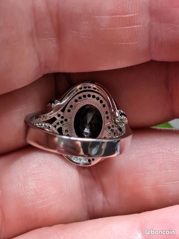 Bague En Argent Noirci Taille 52 D'occasion Style Gothique Ou Moderne
