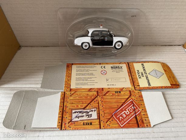 RENAULT DAUPHINE PIE POLICE DE PARIS FRANCE 1962 ALTAYA