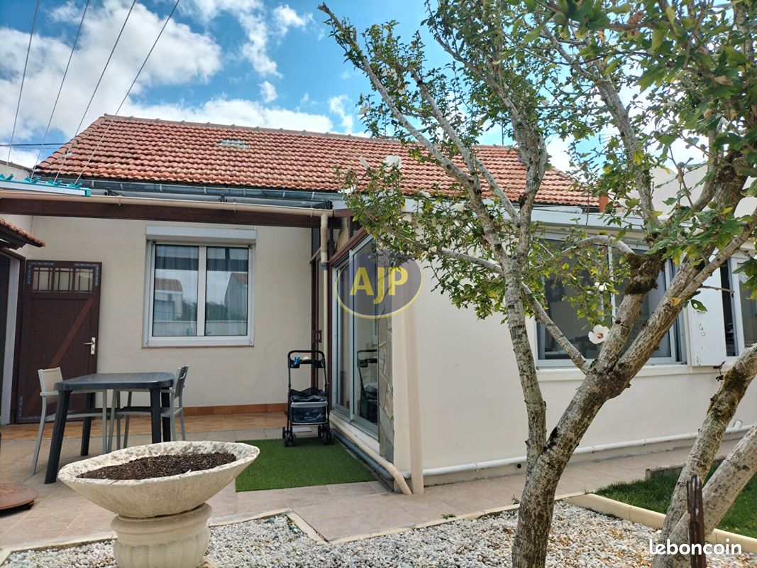Maison 3 pièces 70 m² · à Rochefort · 70 m² · 211 100 €