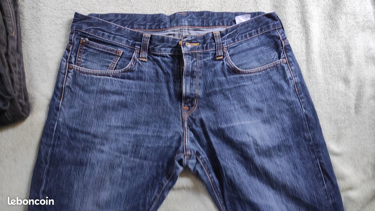Des baskets de toile blanches, des chaussures décontractées, des Des baskets de toile blanches, des chaussures décontractées, des