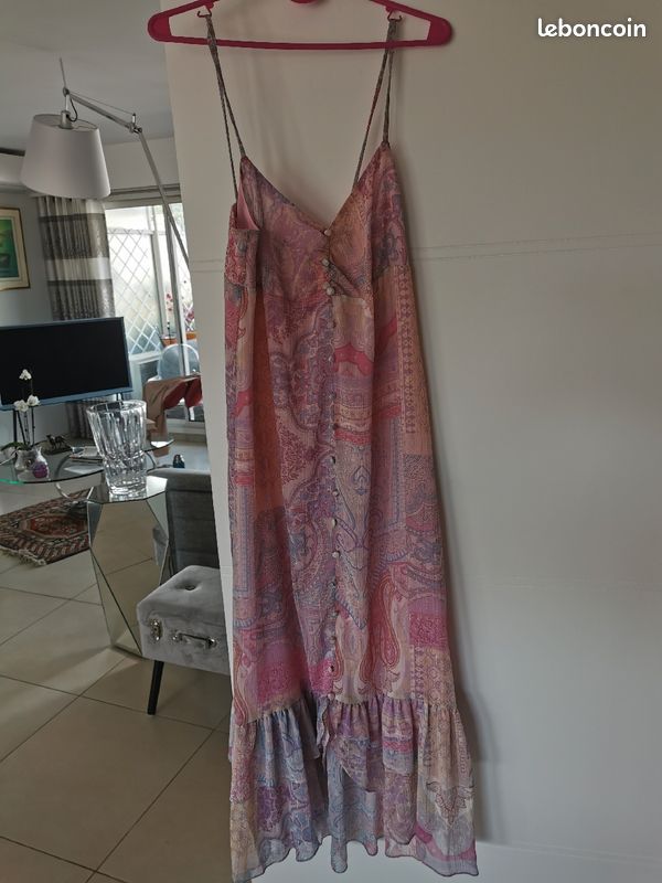 Zara. Tres jolie robe d ete fourreau. Longueur midi . Rose pâle parme turquoise. L. Neuve (image 1)