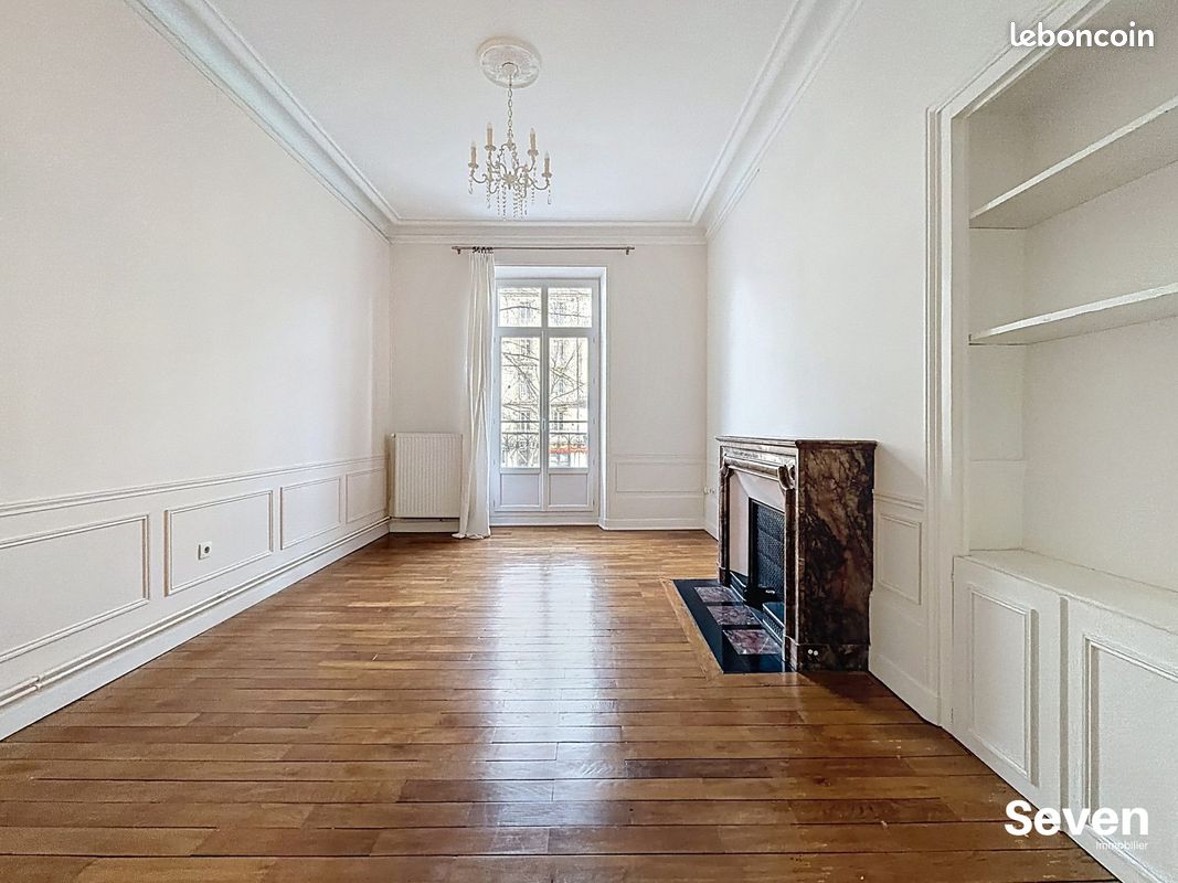 Appartement 2 pièces 71 m² · à Grenoble · 71 m² · 990 €