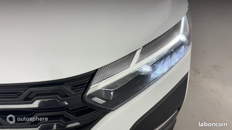 Dacia Sandero 1.0 TCe 90ch Stepway Confort -22 (image 17)