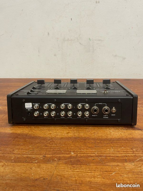 Mixeur Disco Vintage Realistic Stereo - Pour Platines Vinyles - Oldschool