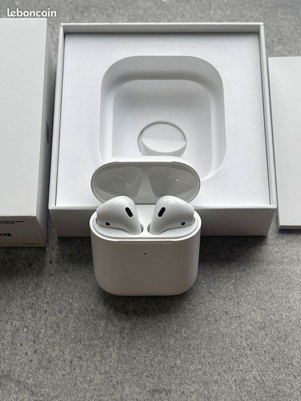 Apple AirPods 2 avec boîtier de charge sans fil (image 2)