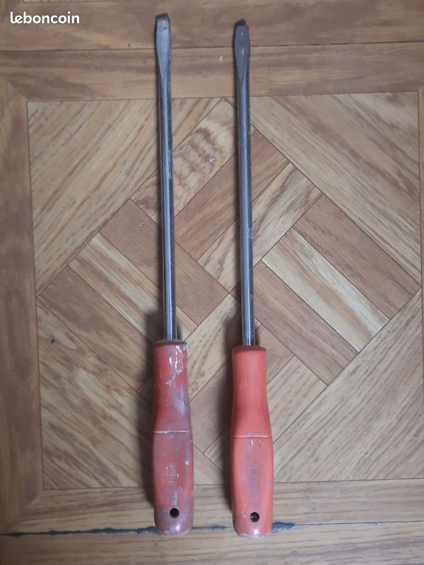 2 grands tournevis Peugeot (image 1)