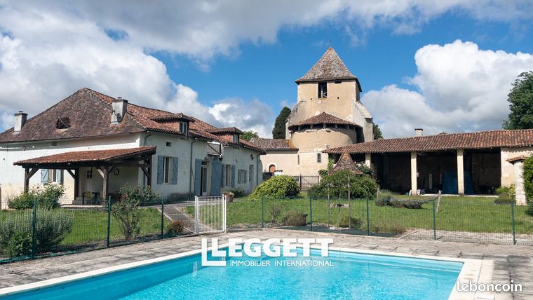 Maison 12 pièces 297 m²