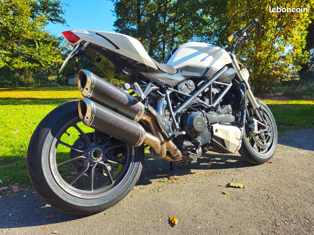 Ducati Streetfighter 1098 (image 1)