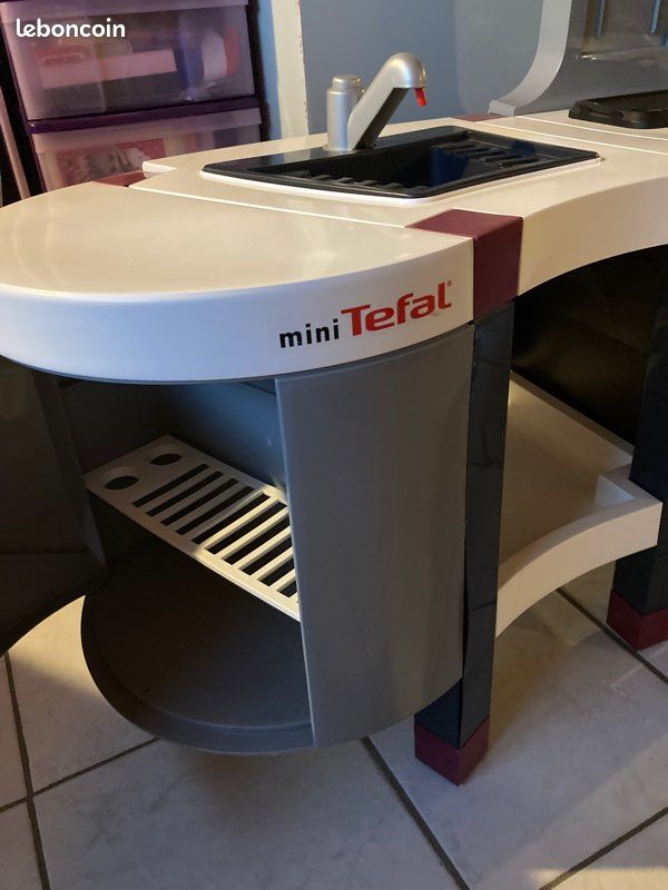 Jouets cuisine tefal complète avec de nombreux accessoires (image 2)