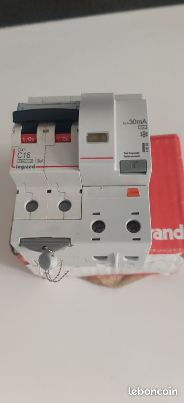 Disjoncteur différentiel Legrand (image 2)