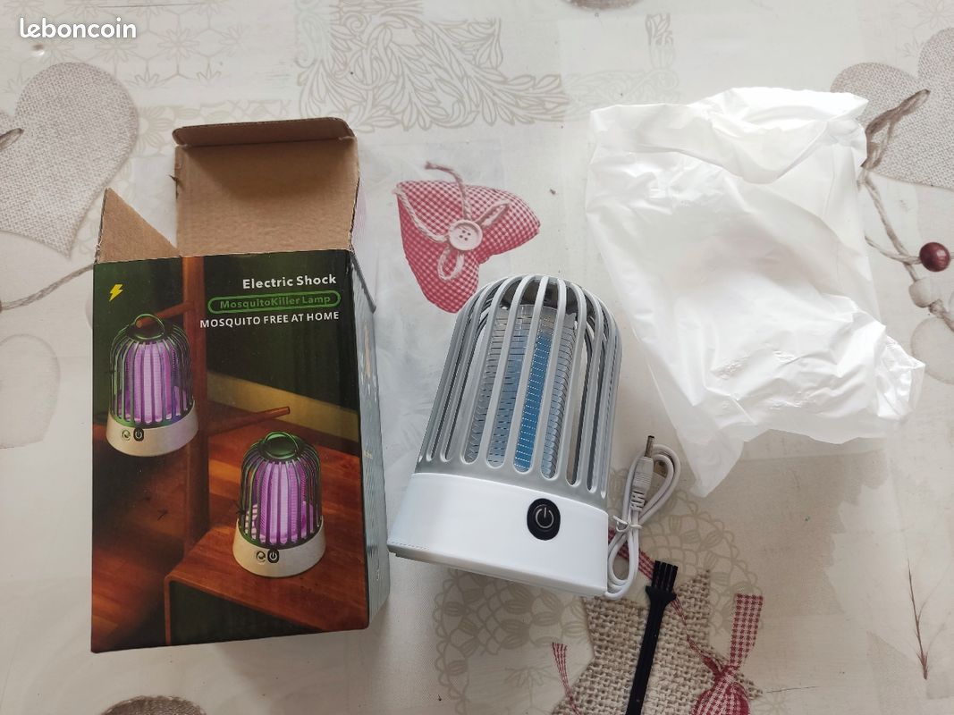 Lampes anti moustique neuves (image 1)