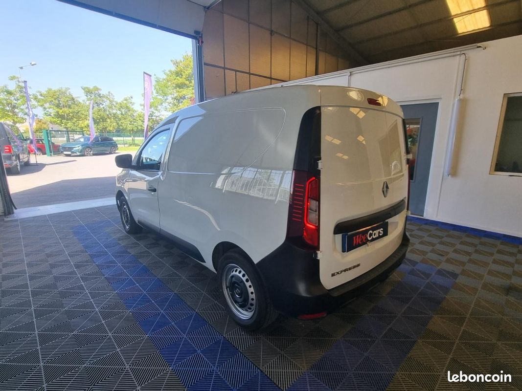 RENAULT EXPRESS 1.5 Blue dCi 95 Confort TVA Recuperable (image 13)