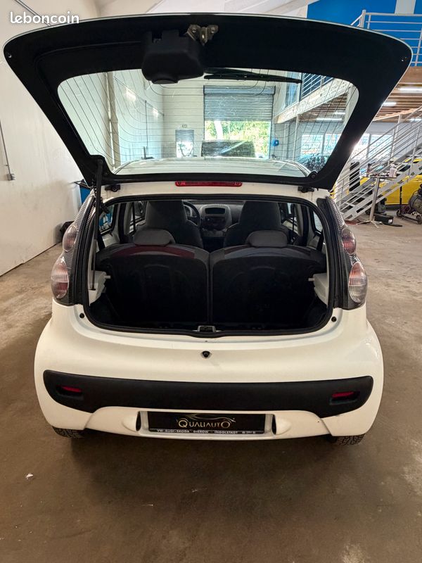 CITROEN C1 1.0i 68ch Sensodrive CONFORT 5P (image 6)