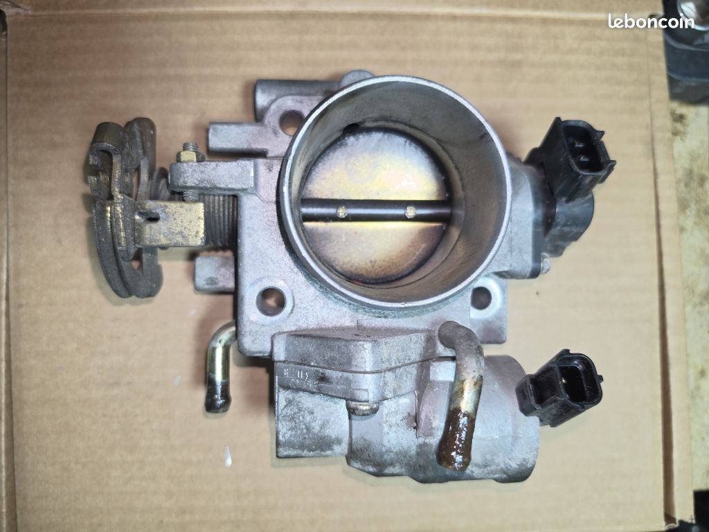Corps de papillon avec TPS IACV BP4W-13-640 compatible avec MX-5 Miata 1999-2005 1,8 L Origine OEM Genuine (image 1)