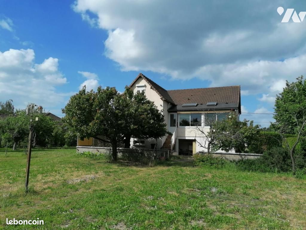 Maison 4 pièces 112 m² · à Descartes · 112 m² · 154 350 €