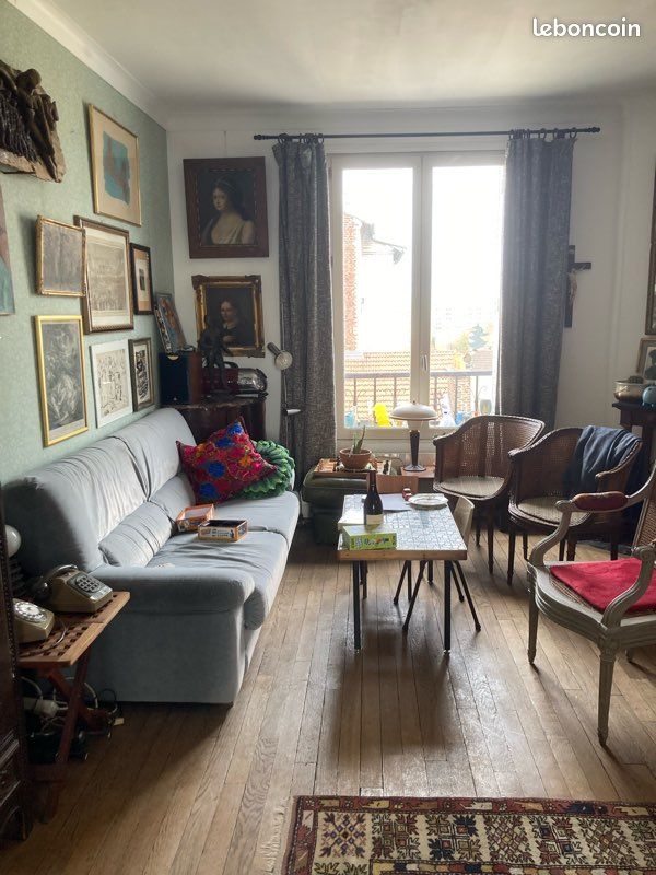Appartement 8 pièces 100 m² · à Paris · 100 m² · 500 €