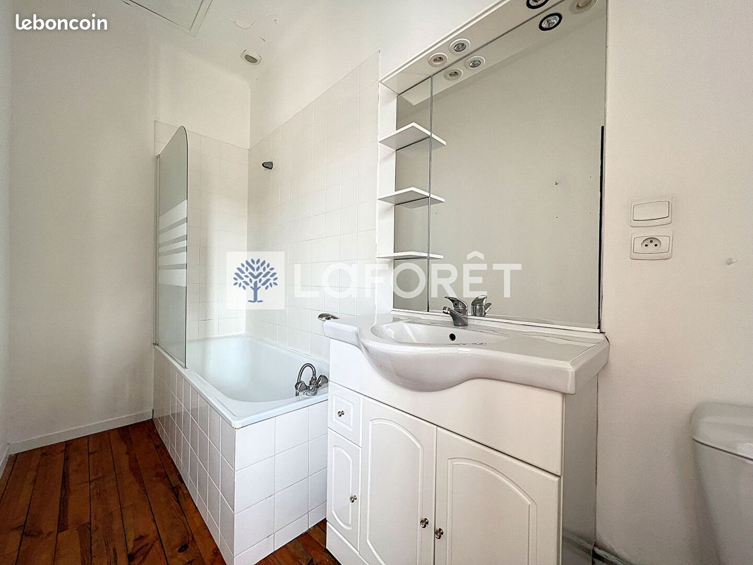 Maison de ville 3 pièces 50 m² - Thouars 79100 (image principale 9)