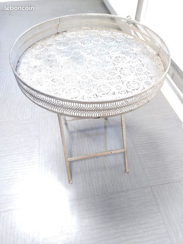 Table d'appoint (image 1)